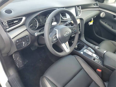 2025 Infiniti QX50 Luxe