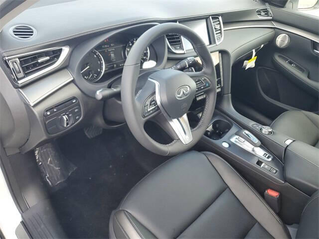 2025 Infiniti QX50 Luxe
