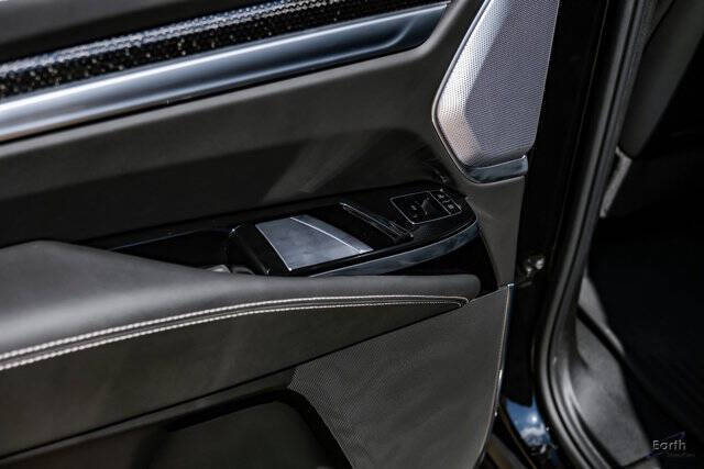 2025 Cadillac Escalade-V