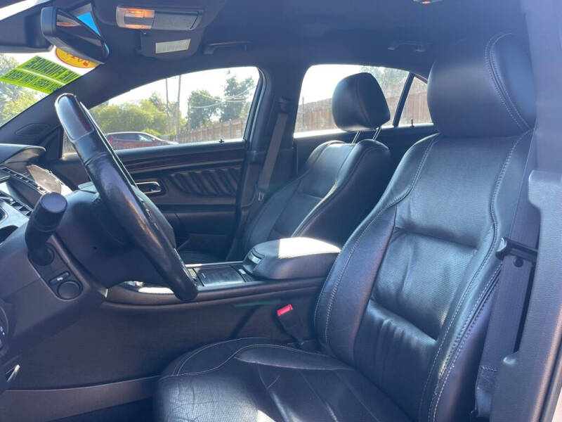 2017 Ford Taurus Limited