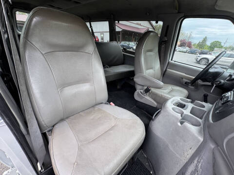 2002 Ford E-Series E-350 SD XLT