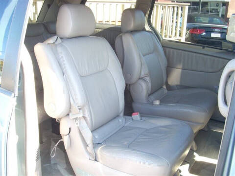 2005 Toyota Sienna XLE 7 Passenger
