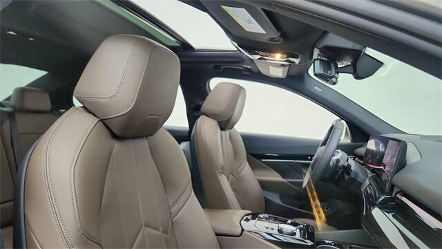 2025 BMW 5 Series 530i