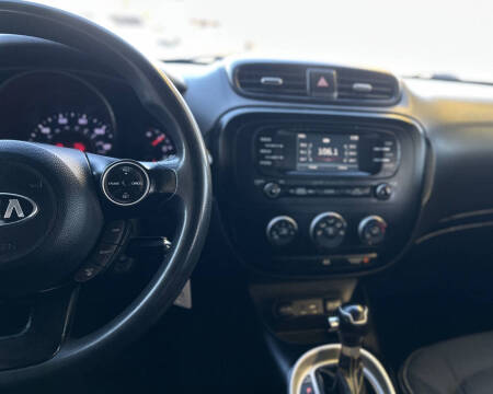 2016 Kia Soul +