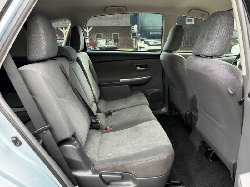 2013 Toyota Prius v Two