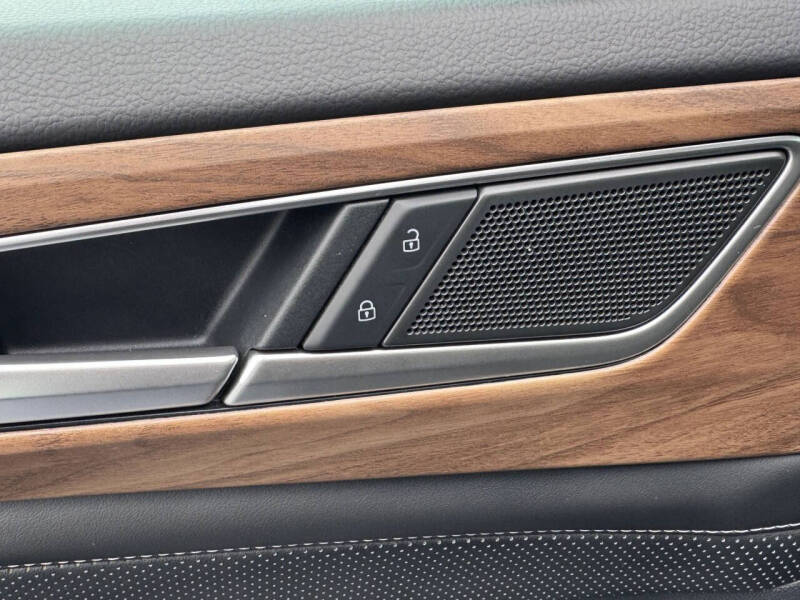 2024 Volkswagen Atlas SE