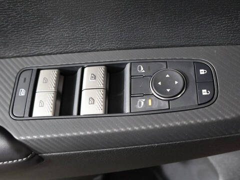 2025 Mitsubishi Outlander ES