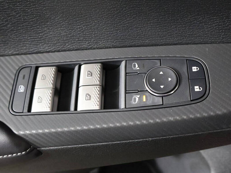 2025 Mitsubishi Outlander ES