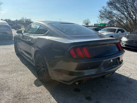 2017 Ford Mustang V6