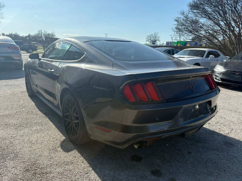 2017 Ford Mustang V6