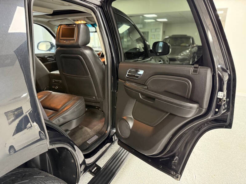 2013 Cadillac Escalade Platinum Edition