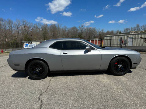 2014 Dodge Challenger SXT Plus