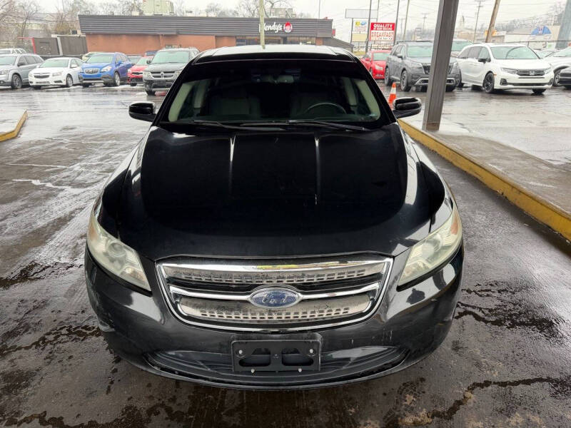 2010 Ford Taurus SEL