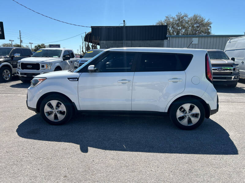 2016 Kia Soul null photo 6