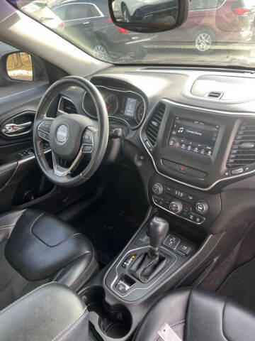 2019 Jeep Cherokee Latitude Plus