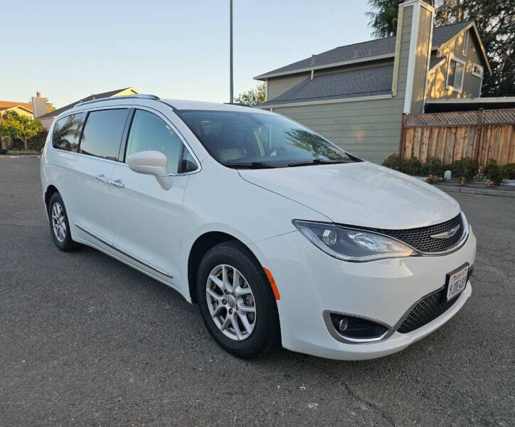 2020 Chrysler Pacifica Touring L