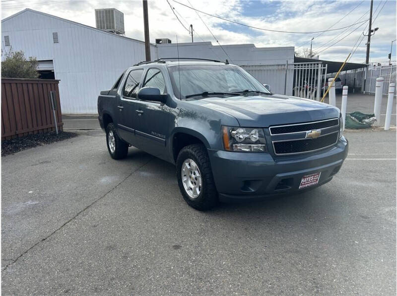 2011 Chevrolet Avalanche LS