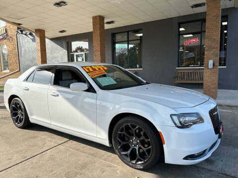 2019 Chrysler 300 for sale at Arandas Auto Sales in Milwaukee WI