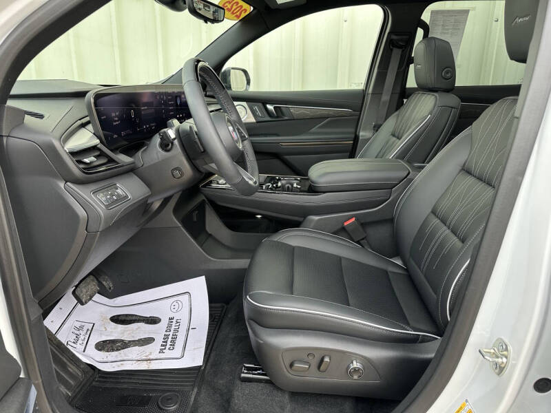 2025 Buick Enclave Avenir