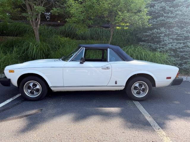 1979 FIAT 124 Spider