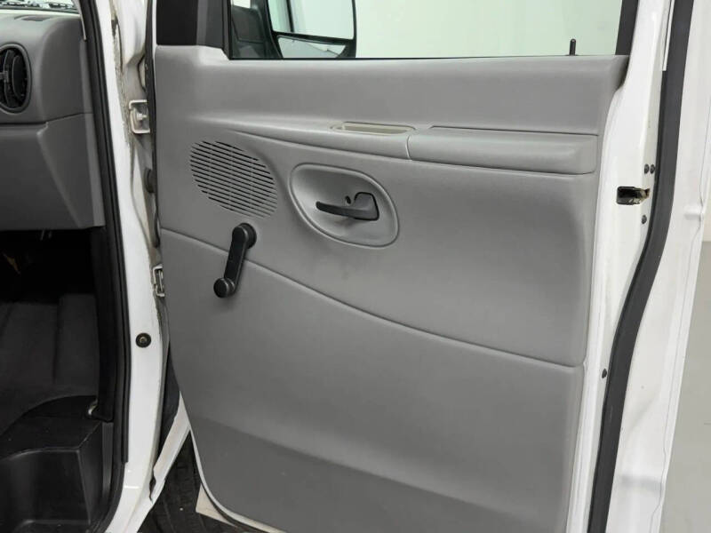 2003 Ford E-Series E-350 SD XL