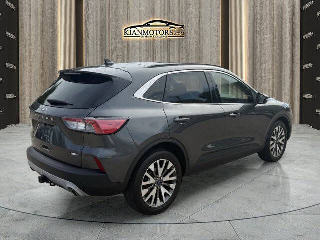 2020 Ford Escape Titanium