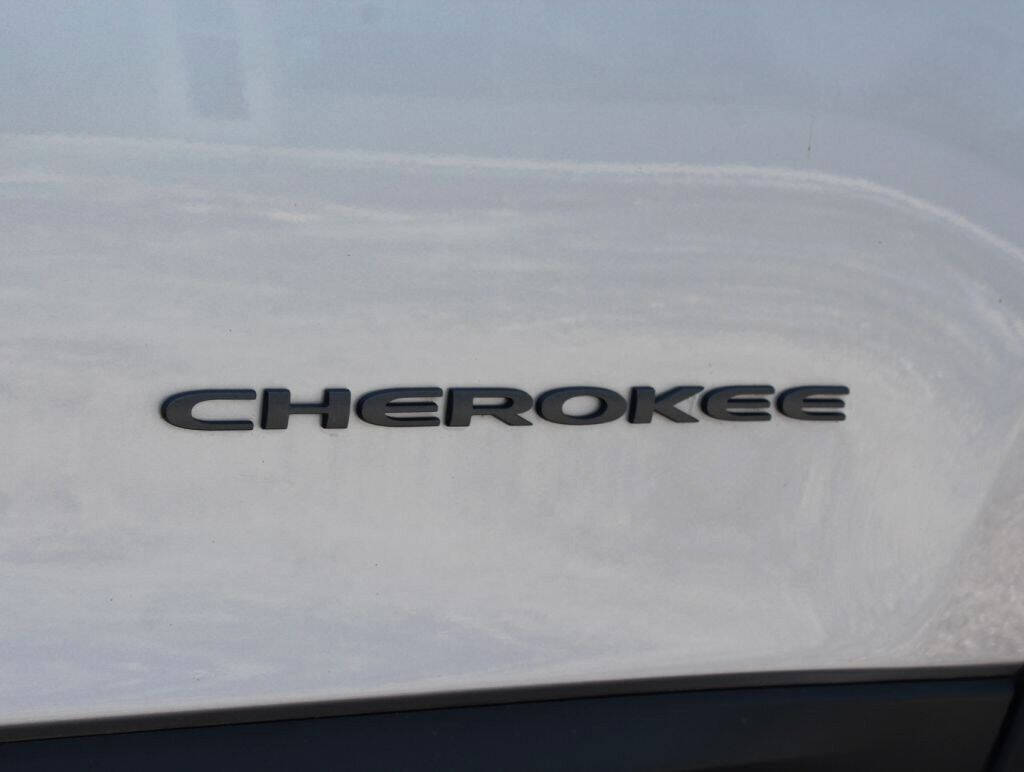 2018 JEEP Cherokee SUV / Crossover - $22,495
