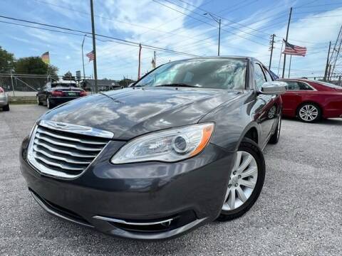 2014 Chrysler 200 for sale at Das Autohaus Quality Used Cars in Clearwater FL
