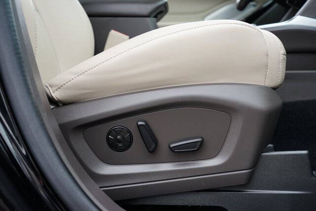 2022 Ford Explorer Hybrid Platinum