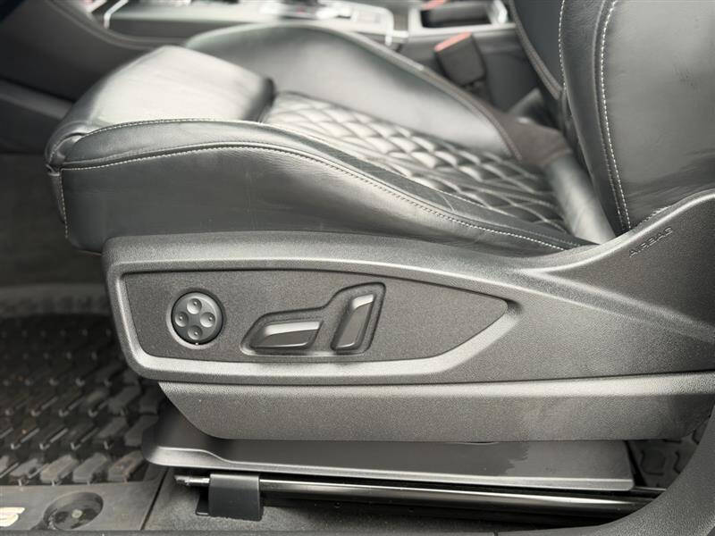 2018 Audi SQ5 3.0T quattro Premium Plus