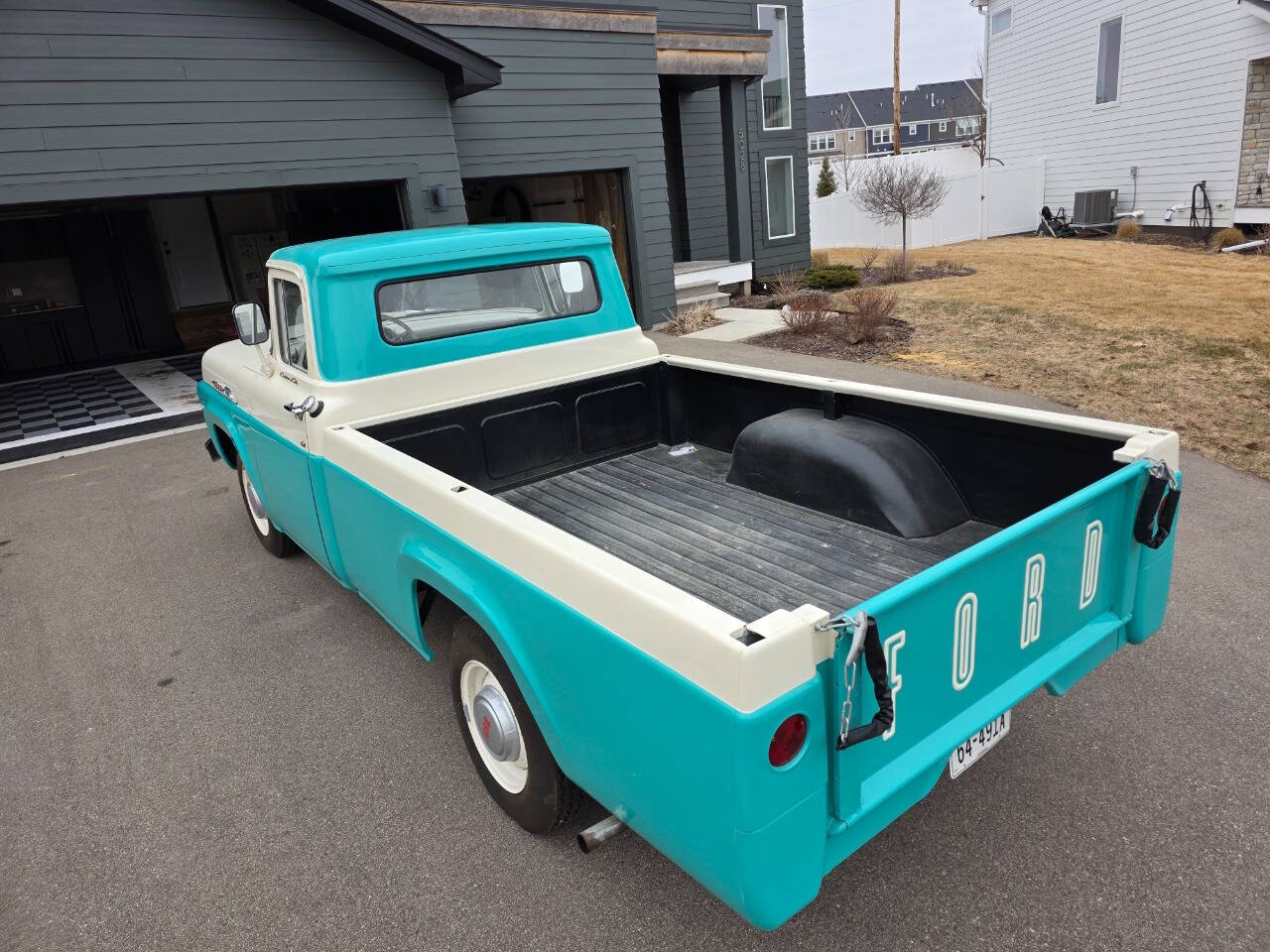 1960 Ford F-250 35