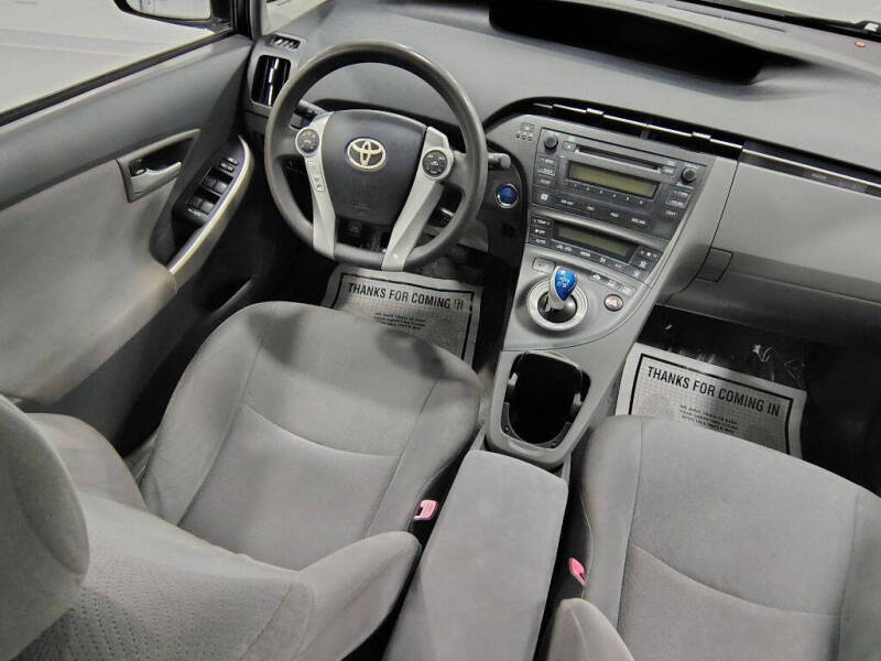 2010 Toyota Prius II