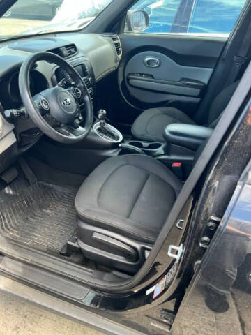2017 Kia Soul +