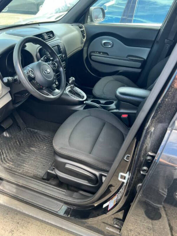 2017 Kia Soul +