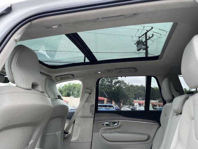 2024 Volvo XC90 Recharge T8 Ultimate Bright Theme 7P