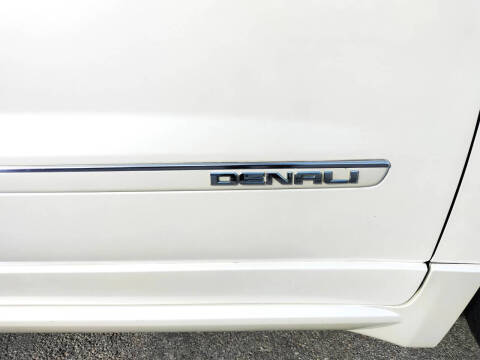 2013 GMC Acadia Denali