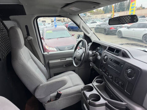 2011 Ford E-Series E-150