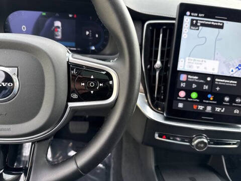 2025 Volvo XC90 B6 Plus Bright Theme 7P