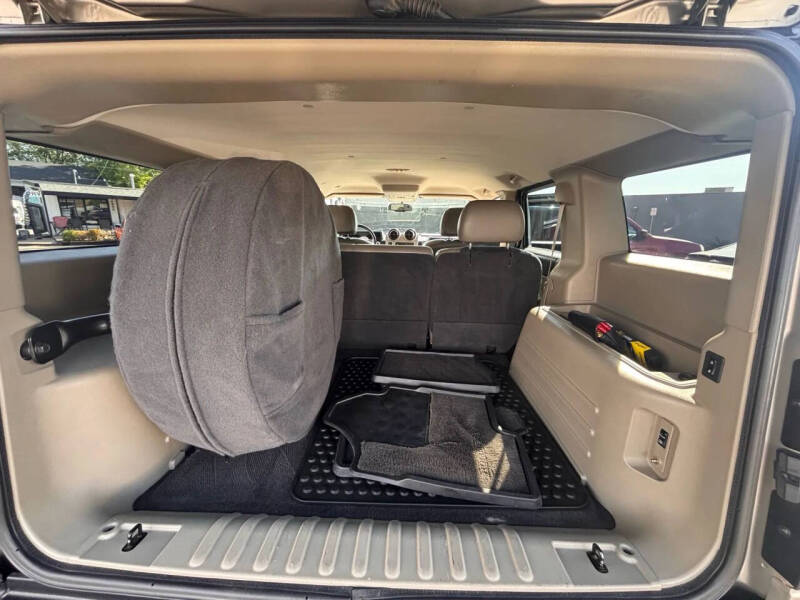 2003 HUMMER H2 Lux Series