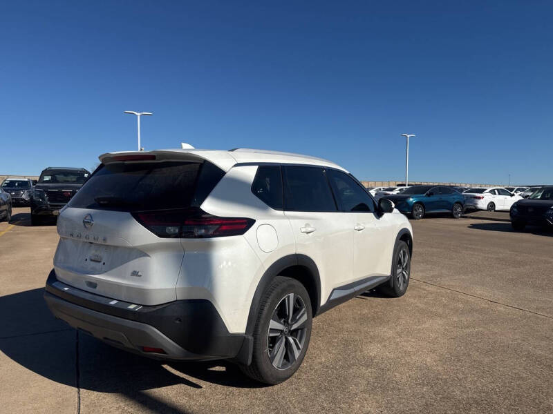2021 Nissan Rogue SL