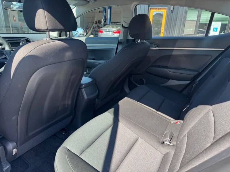 2018 Hyundai Elantra