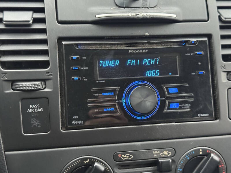 2008 Nissan Versa 1.8 S