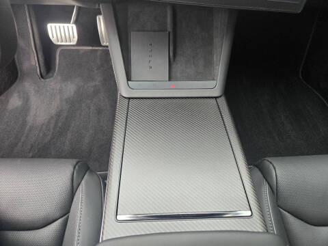 2024 Tesla Model S Plaid