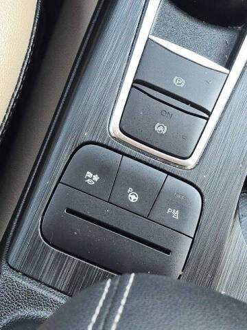 2020 Ford Escape Hybrid Titanium