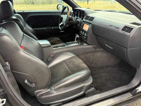 2010 Dodge Challenger SRT8