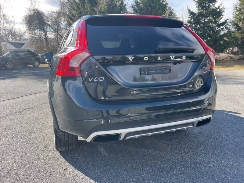 2015 Volvo V60 Cross Country T5 Platinum