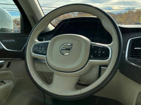 2019 Volvo XC90 T6 Momentum