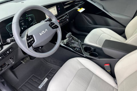 2025 Kia Niro EX Touring