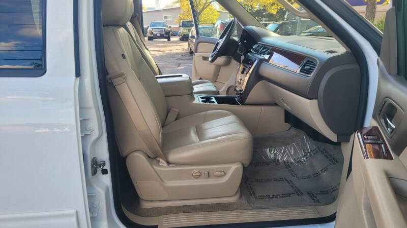 2014 Chevrolet Suburban LT