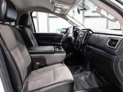 2017 Nissan Titan